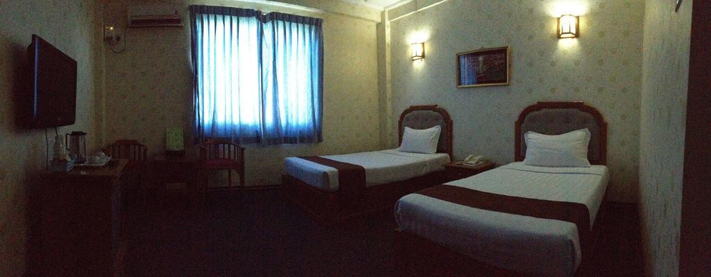 Hotel Glory Янгон Екстериор снимка
