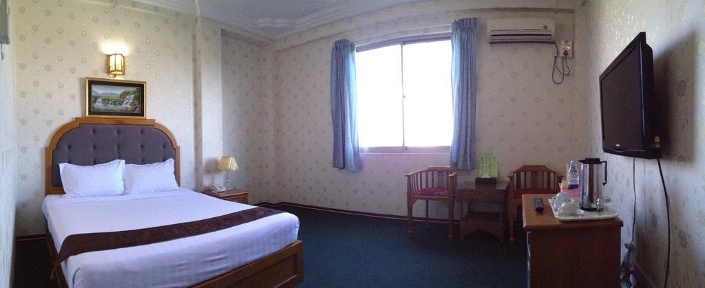 Hotel Glory Янгон Екстериор снимка