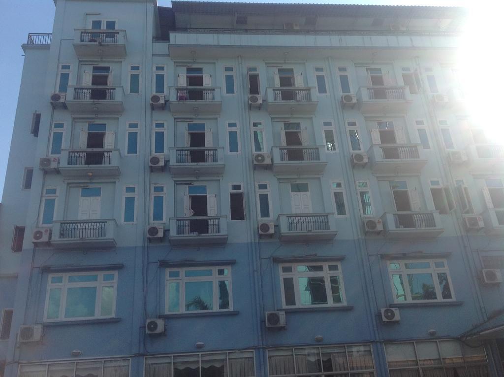 Hotel Glory Янгон Екстериор снимка