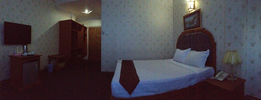 Hotel Glory Янгон Екстериор снимка