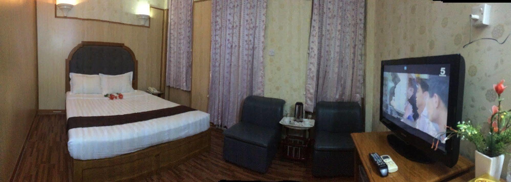 Hotel Glory Янгон Екстериор снимка